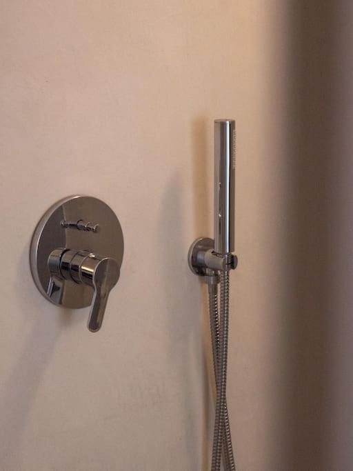 קרטראדוס Blackrock Suites מראה חיצוני תמונה