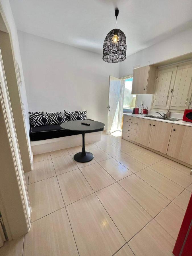 קרטראדוס Blackrock Suites מראה חיצוני תמונה