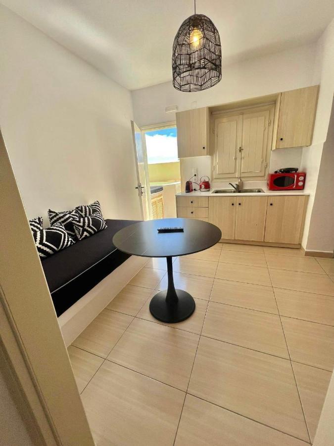 קרטראדוס Blackrock Suites מראה חיצוני תמונה
