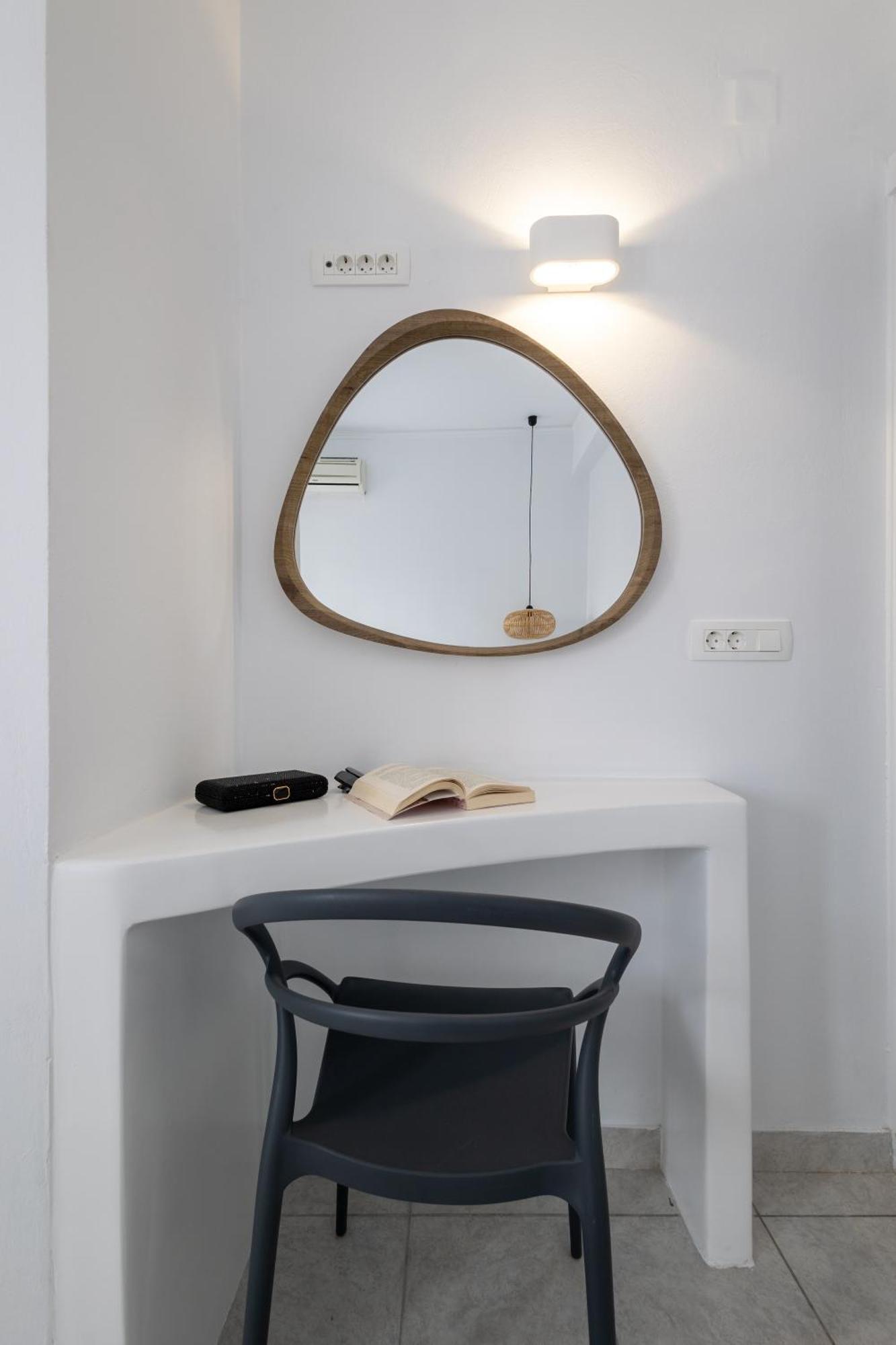 קרטראדוס Blackrock Suites מראה חיצוני תמונה